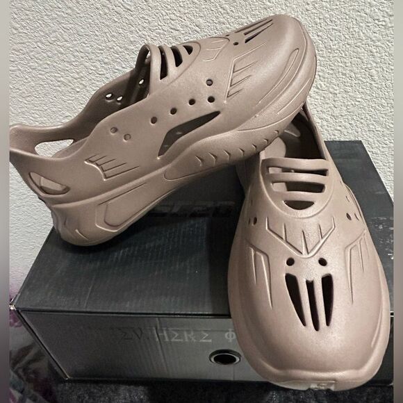 Brand New SIA Collective SC20 Foam Shoes - Mocha Color, Size 6/7 - Picture 4 of 10